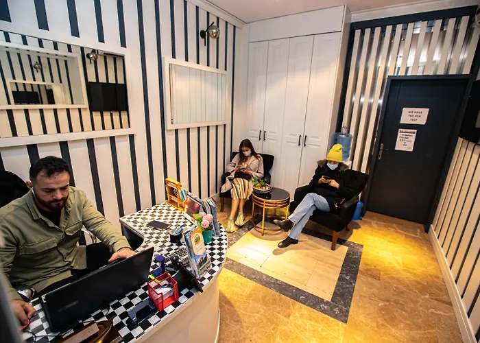 La Pazza Suites